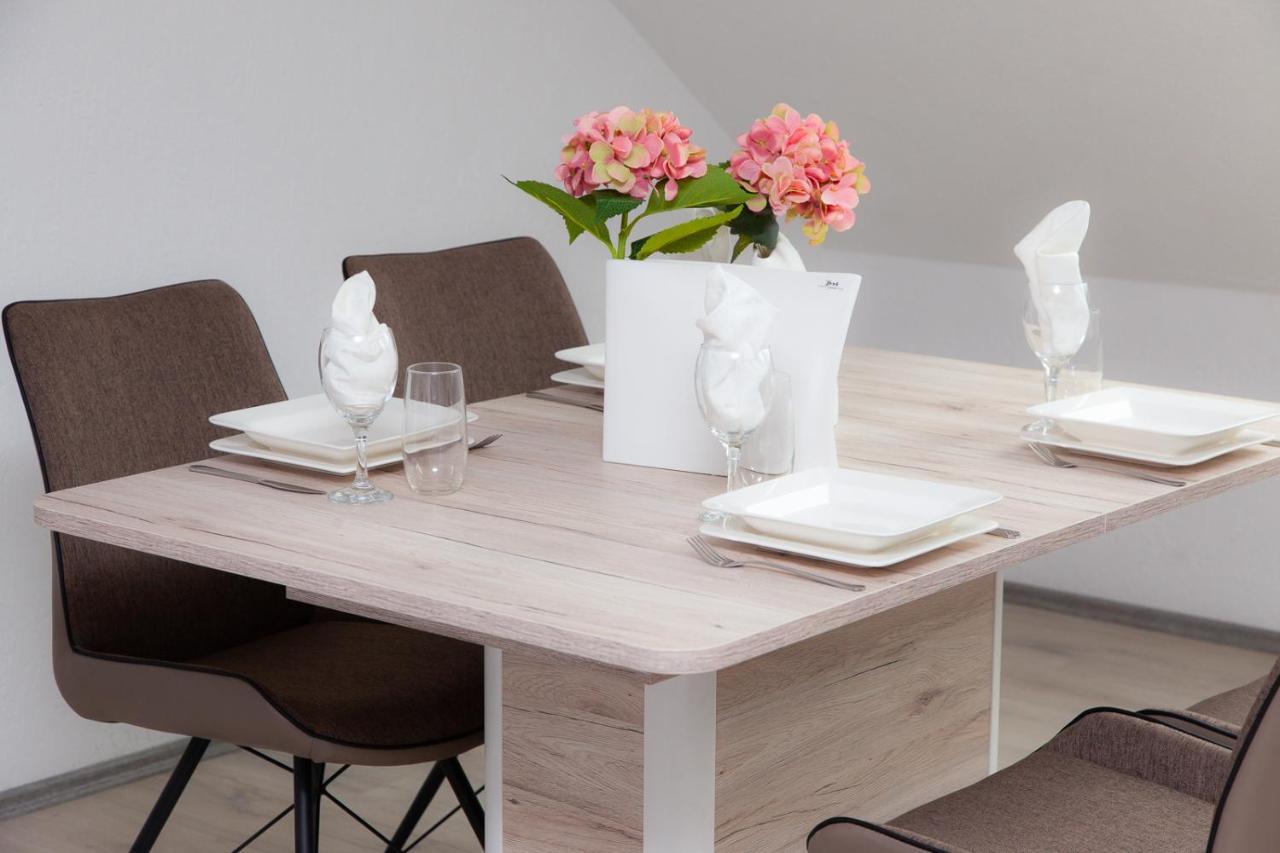 T&K Apartments Near Messe Fair Trade Duesseldorf Und Airport 3A Duisburgo Esterno foto